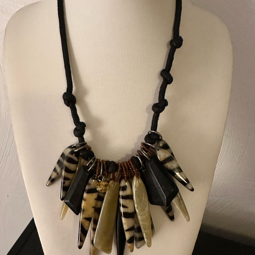 Elegant Black & Bone Necklace